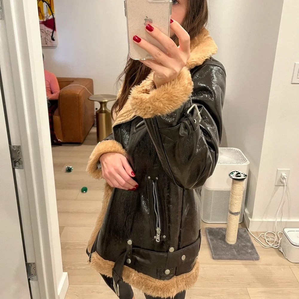 Avec Les Filles Patent Faux Sherpa Oversized Coat - Picture 12 of 12